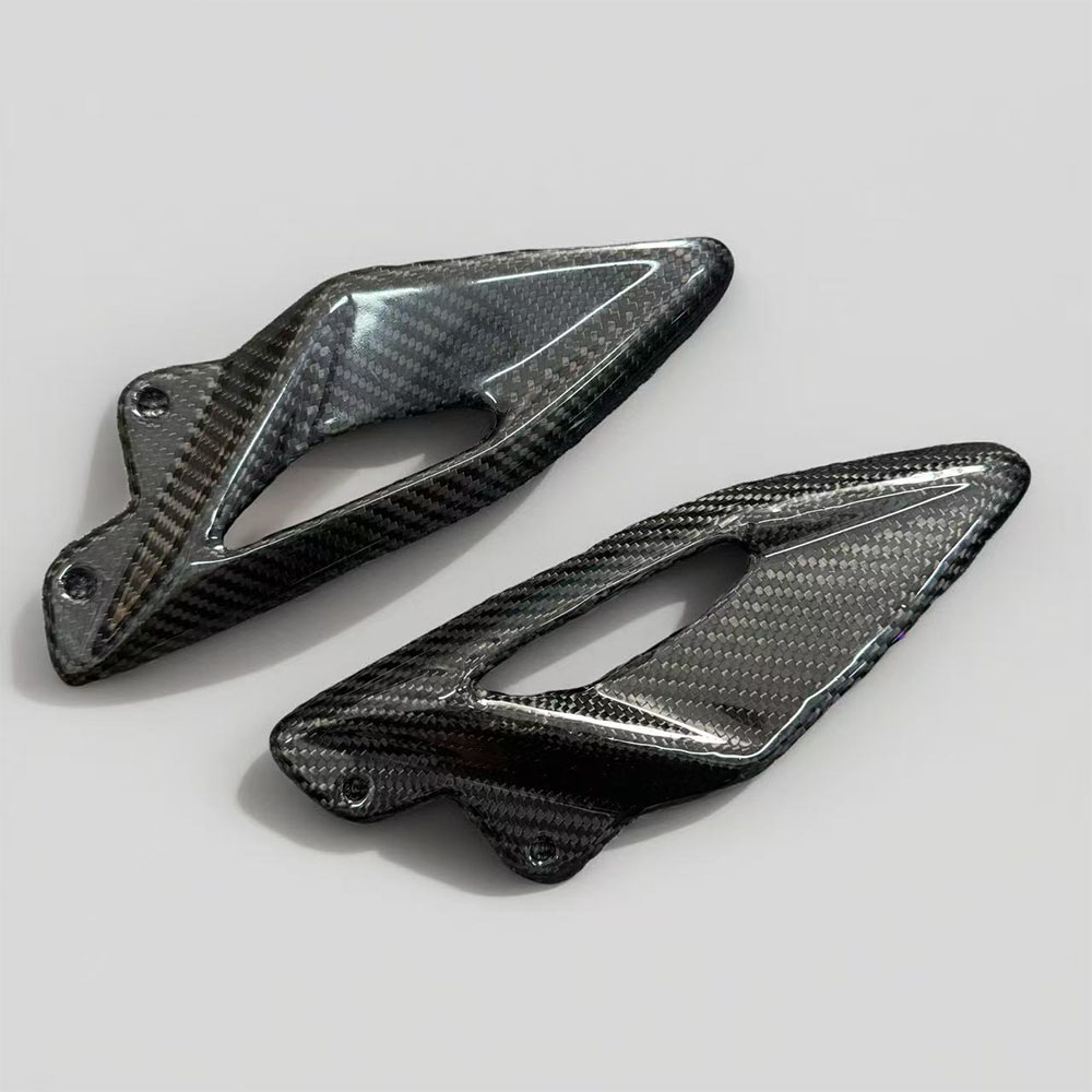 Akcesoria motocyklowe z włókna – Crepe Pan Carbon recenzja i cena